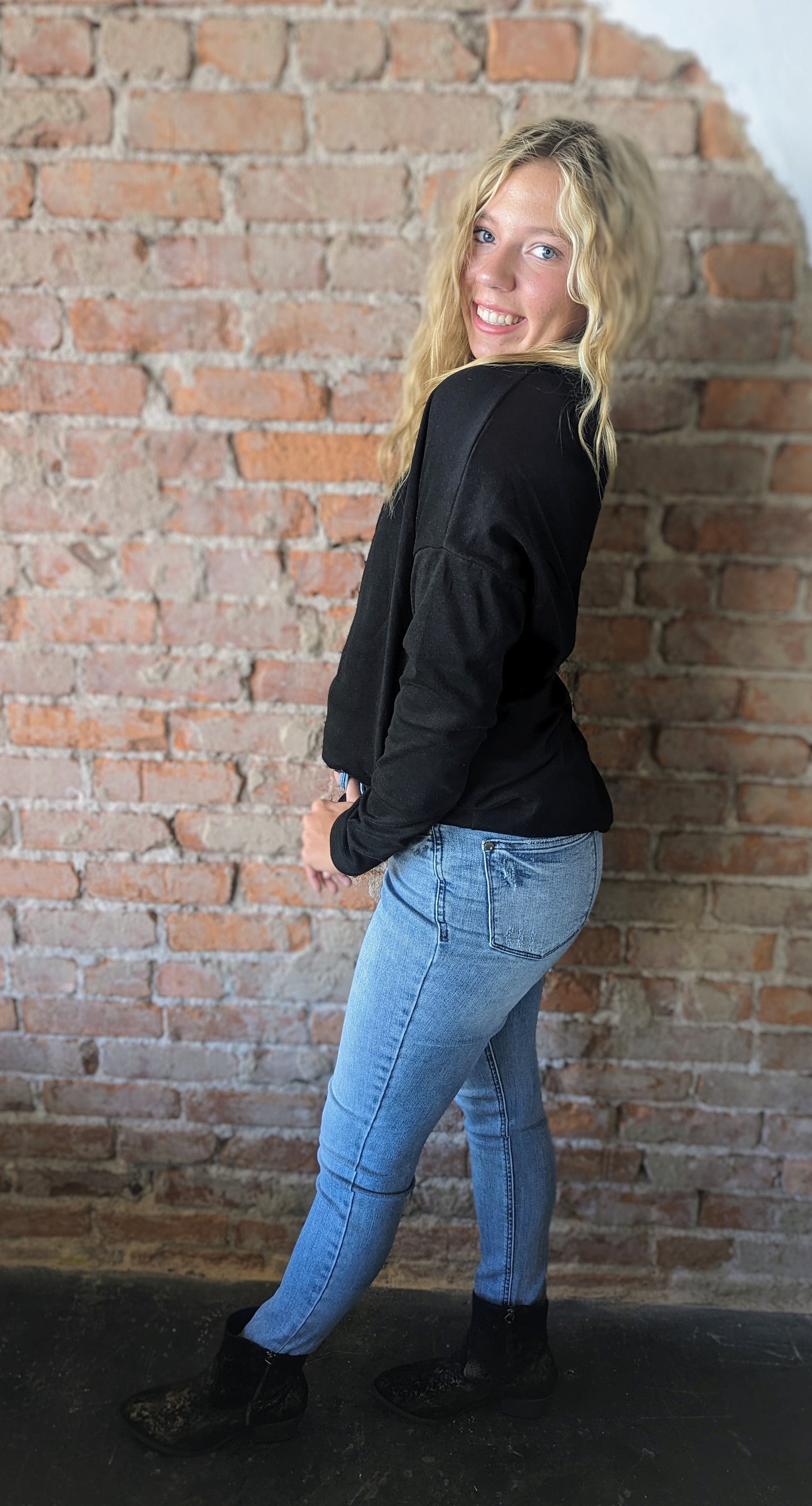 Black V-Neck Long Sleeve Top